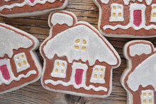 Load image into Gallery viewer, Gingerbread House Bath Bomb