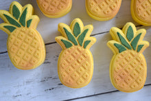 Load image into Gallery viewer, Pineapple Bath Bomb