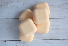 Load image into Gallery viewer, peach smoother shampoo bar - wandering pines cottage